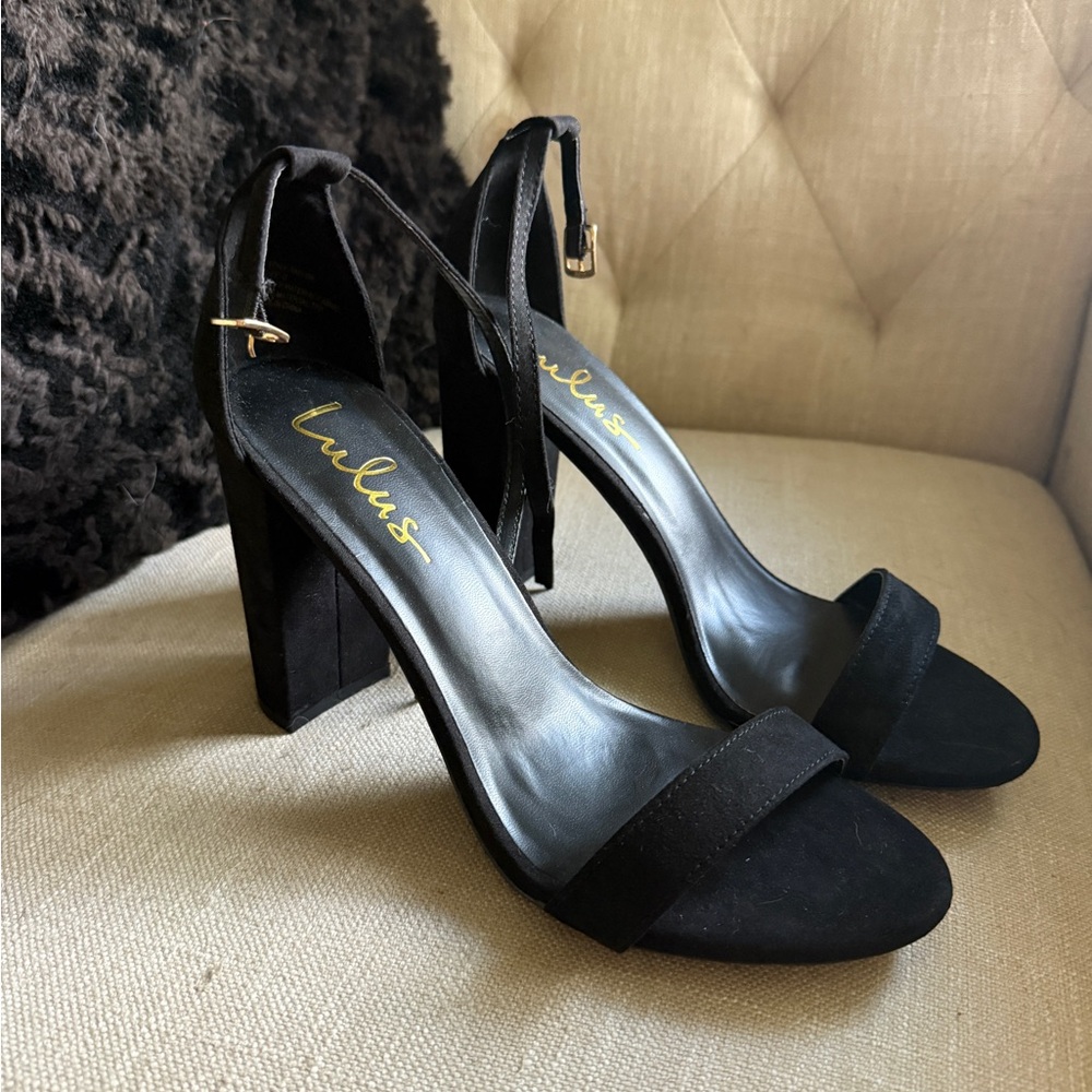 Lulu's Elegant Black Block Heels